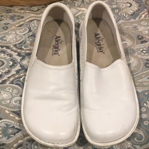 Alegria White nursing shoes size 40..